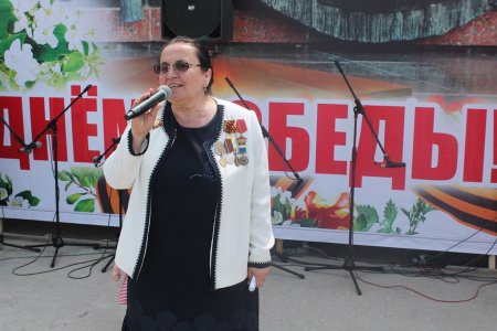 Поклонимся великим тем годам! Поклонимся великим тем годам!