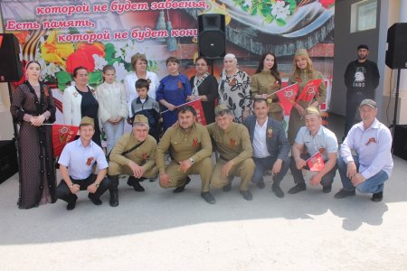 Поклонимся великим тем годам! Поклонимся великим тем годам!
