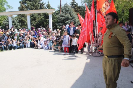 Поклонимся великим тем годам! Поклонимся великим тем годам!