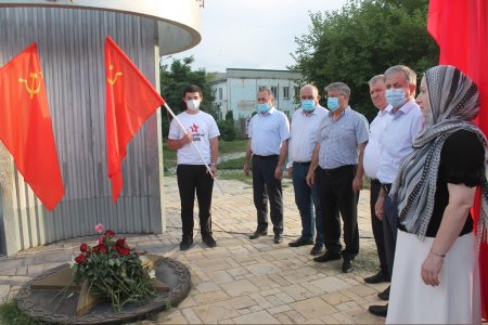 Никто не забыт, ничто не забыто. В Кизилюрте прошёл День памяти и скорби Никто не забыт, ничто не забыто. В Кизилюрте прошёл День памяти и скорби