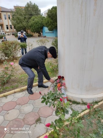 103-ю годовщину Великого Октября в Кизилюрте отметили возложением цветов к памятнику Ленину 103-ю годовщину Великого Октября в Кизилюрте отметили возложением цветов к памятнику Ленину