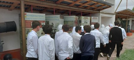 Депутат Абдулвахид Лабазанов провел урок в рамках проекта «Разговоры о важном» в Комсомольской СОШ Кизилюртовского района (полная версия) Депутат Абдулвахид Лабазанов провел урок в рамках проекта «Разговоры о важном» в Комсомольской СОШ Кизилюртовского района (полная версия)