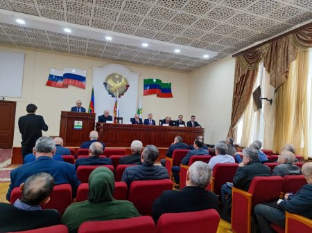 Абдулвахид Лабазанов выступил с отчетом о деятельности в 2023 году в Кизляре и Дербенте Абдулвахид Лабазанов выступил с отчетом о деятельности в 2023 году в Кизляре и Дербенте