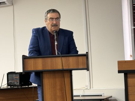 Депутат фракции КПРФ в НС РД Абдулвахид Лабазанов принял участие на презентации вновь переизданной книги Мусы Магомедова «Черный камень» Депутат фракции КПРФ в НС РД Абдулвахид Лабазанов принял участие на презентации вновь переизданной книги Мусы Магомедова «Черный камень»