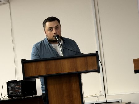 Депутат фракции КПРФ в НС РД Абдулвахид Лабазанов принял участие на презентации вновь переизданной книги Мусы Магомедова «Черный камень» Депутат фракции КПРФ в НС РД Абдулвахид Лабазанов принял участие на презентации вновь переизданной книги Мусы Магомедова «Черный камень»